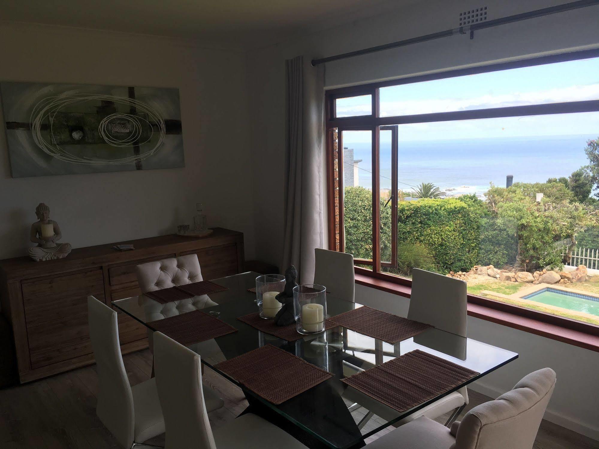 African Groove Camps Bay Кейптаун Екстериор снимка